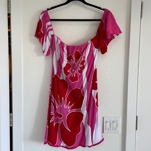 Hawaiian mini dress with flutter sleeves